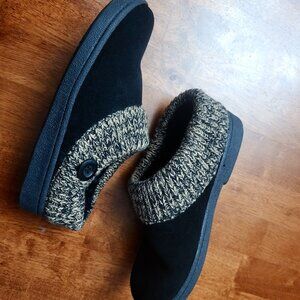 Clarks ~ Sz 8M ~ Leather  Clog Slippers ~ Excellent Condition